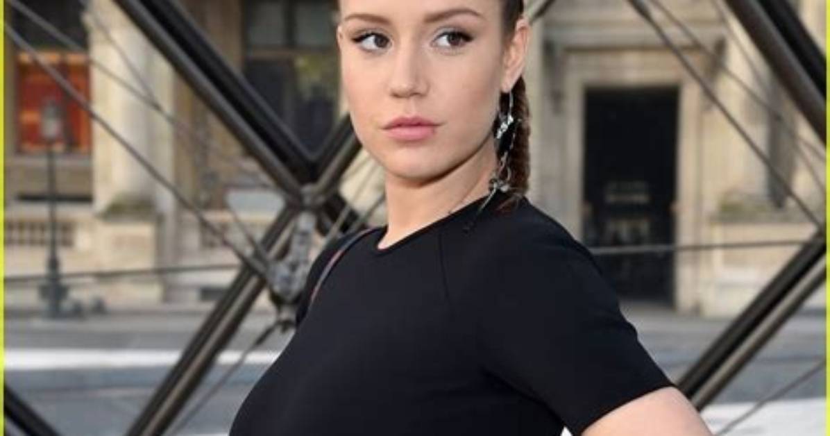 Adele Exarchopoulos Baby Bump Moments Red Carpet Elegance And