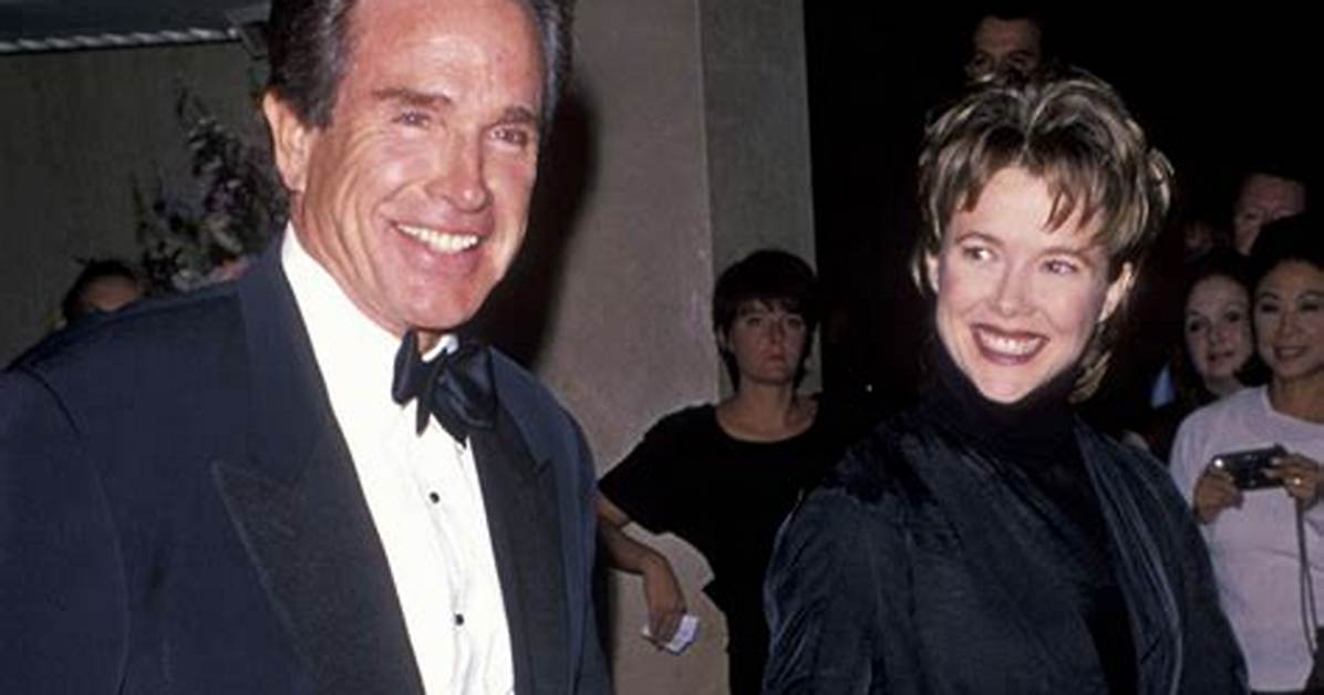 Annette Bening and Warren Beatty 30 Year S of Red Carpet Moments Marriage And