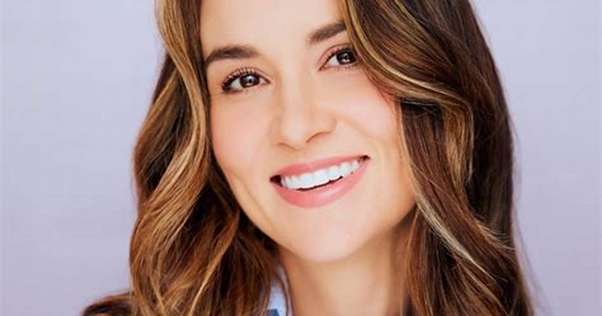 Ava Paloma Career Timeline from Early Modeling to Rising On