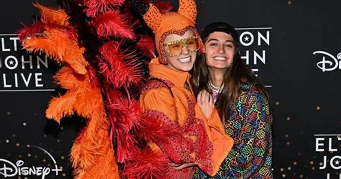 Avery Cyrus Height Revealed How Tall the Tiktok Star Really Is Next To
