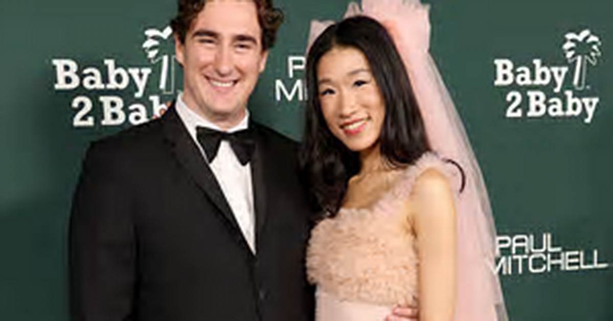 Becca Bloom S Husband Q a Identity Net Worth Marriage Rules and Social