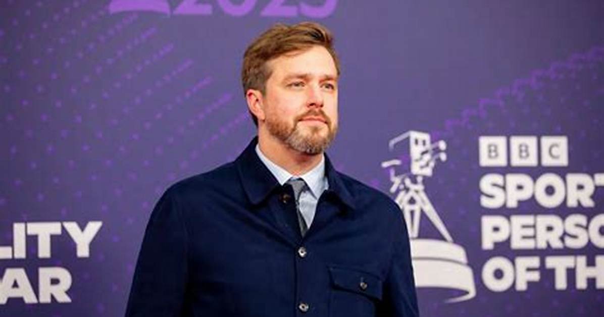 Behind the Mic How Iain Stirling Crafts Love Island S Most