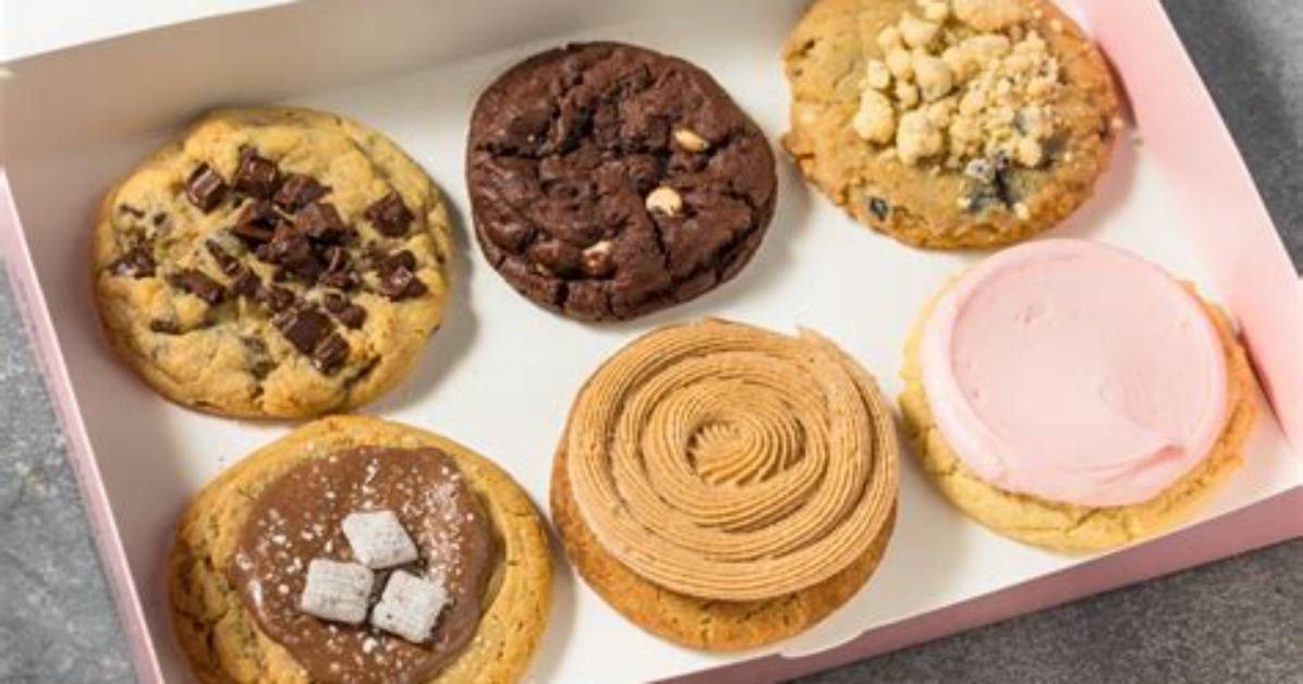 Does Crumbl Cookies Refuse Cash The