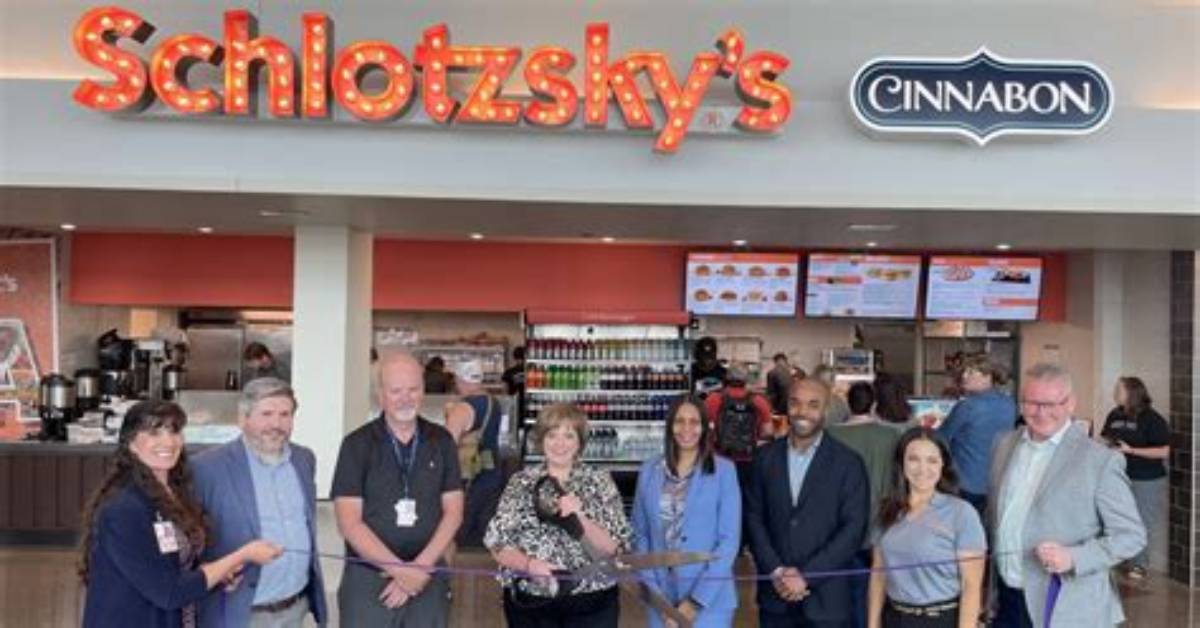 Does Every Schlotzsky S Have a Cinnabon the Co Branded
