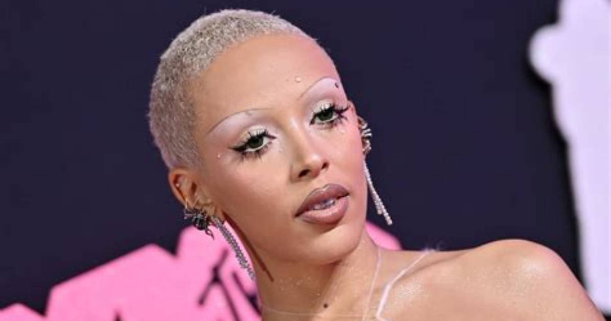 Doja Cat Claps Back at Estranged