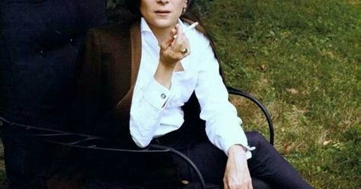 Donna Tartt S Elusive Life Public Records Rare Interviews And