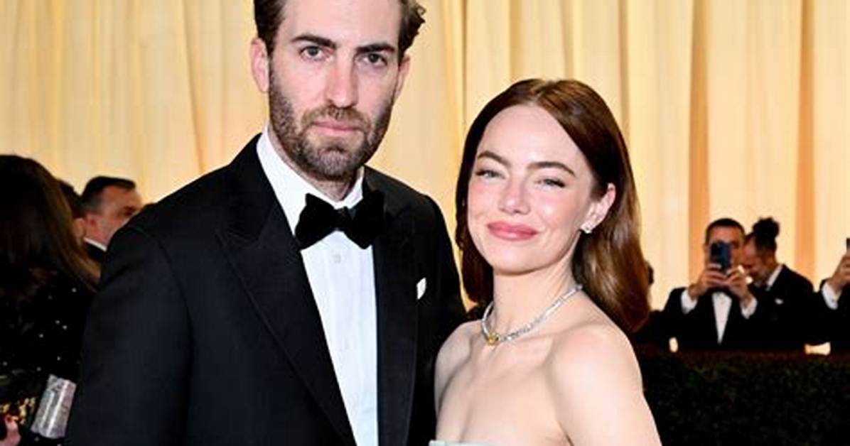 Emma Stone and Husband Dave Mccary Complete Relationship Timeline from Snl to The