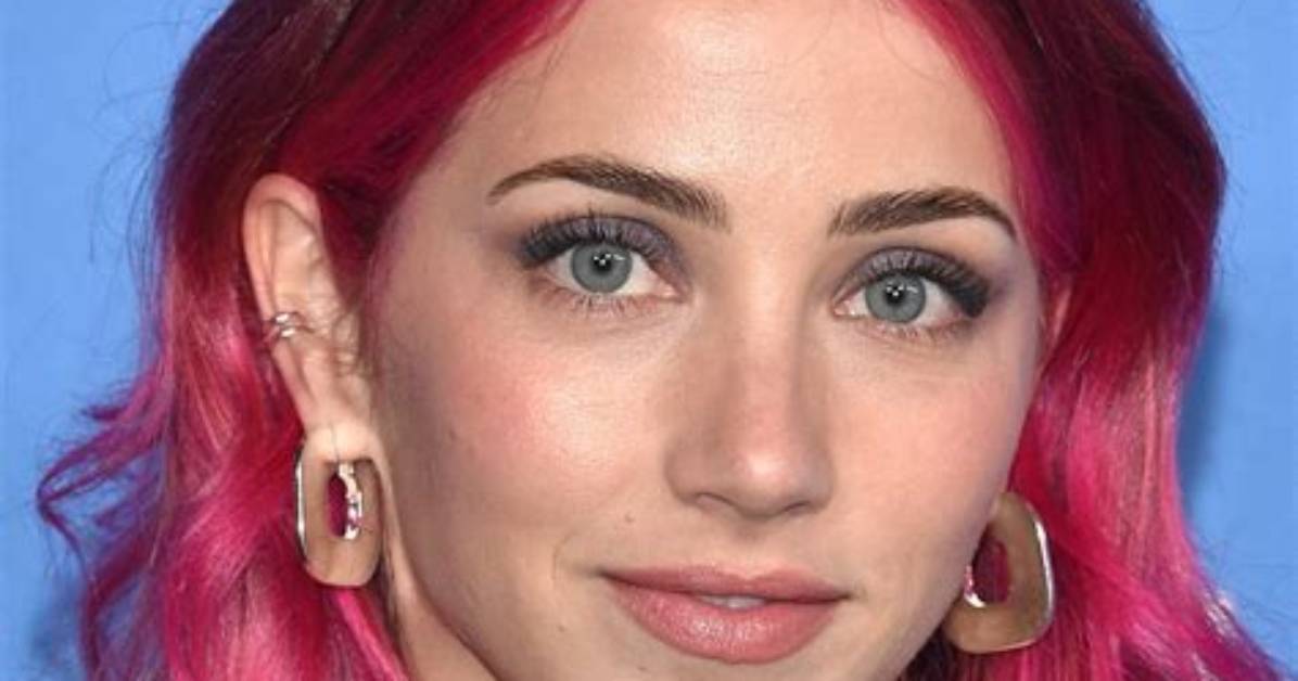 Fact Checking Emily Rudd Rumors Family Ties Name Confusion And