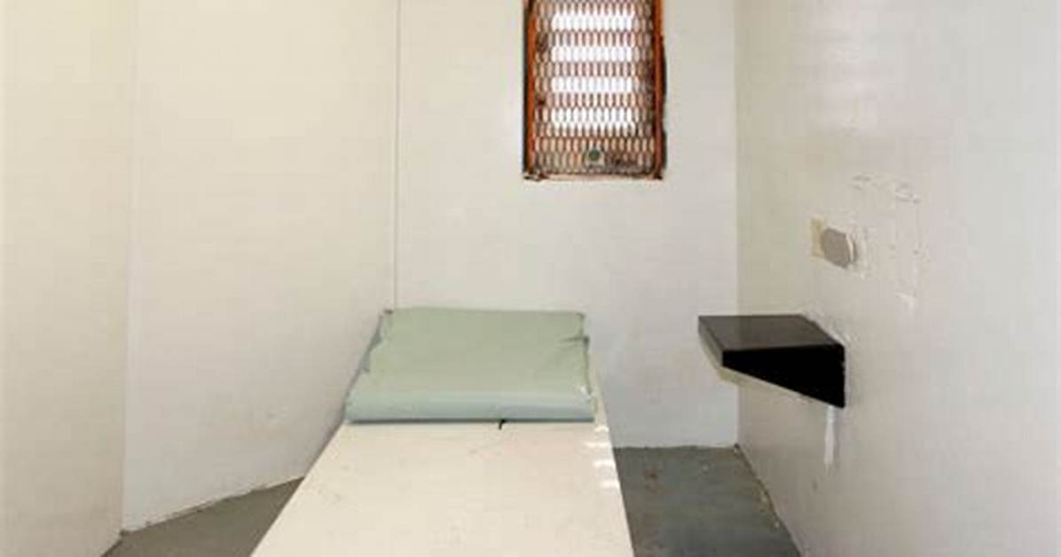 From Solitary Confinement to Rap Royalty 42 Dugg S Rise And