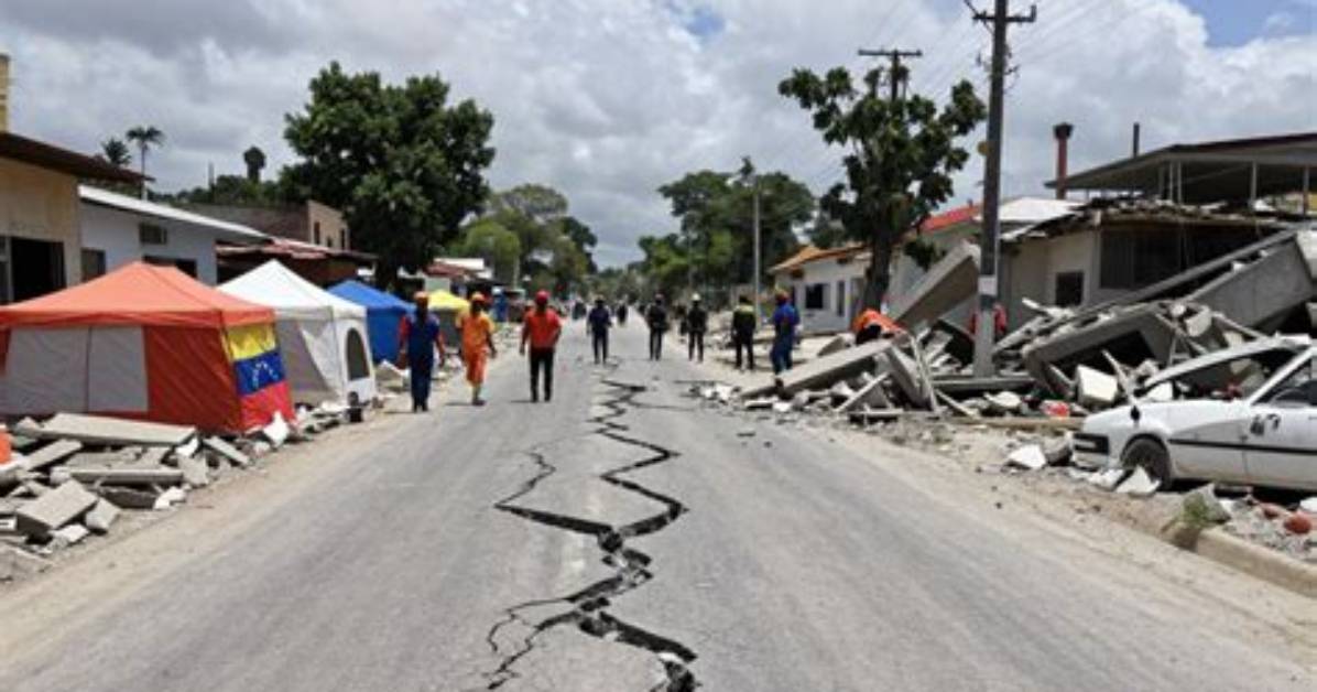 How International Aid Rushes Against the Clock in the First 72 Hours Of