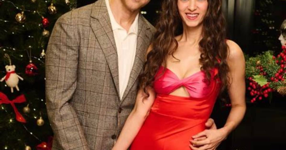 Hrithik Roshan and Saba Azad Romance from First Dating Rumors to 2026