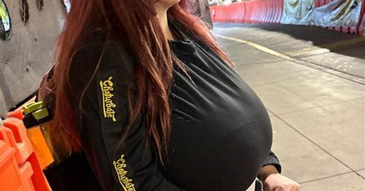 Inside Demora Avarice S Viral Bikini Looks and the Truth Behind Her 34W