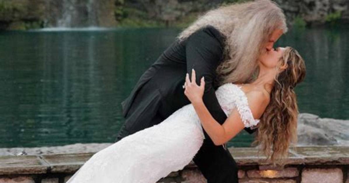 Inside Jamey Johnson S Romantic Quarry Wedding Photos and Past Marriage
