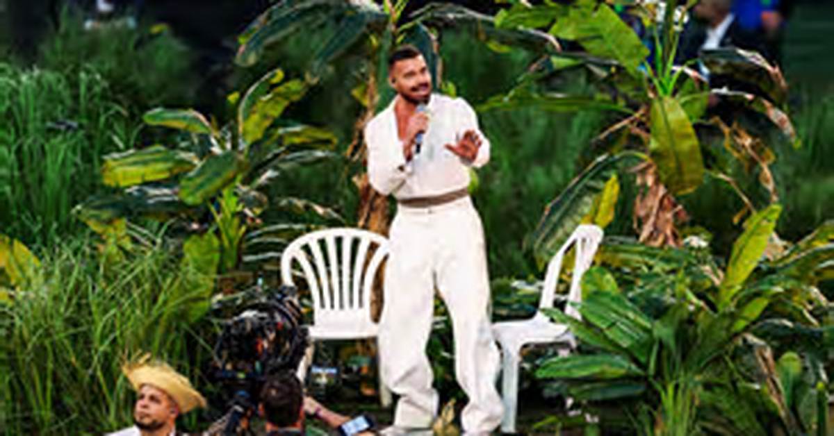 Inside Ricky Martin S Super Bowl Moment Onstage Highlights Setlist Cameos And