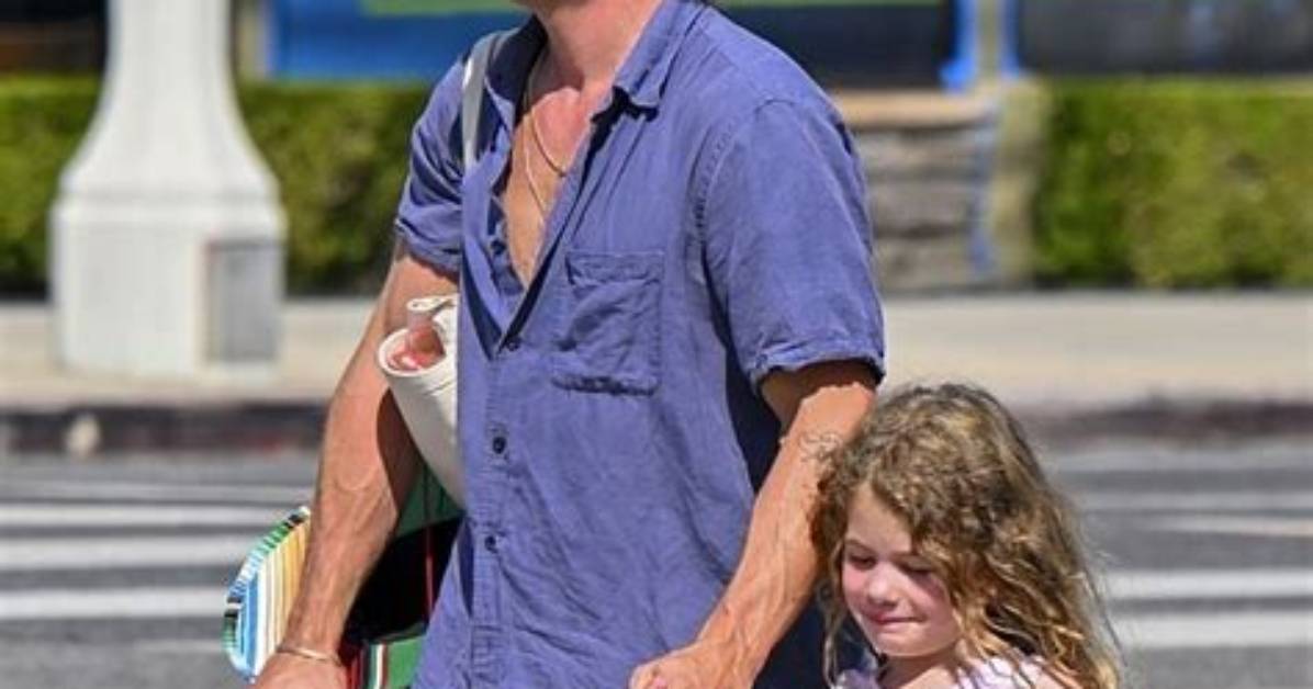Jeremy Allen White and His Daughters Rare Candid Looks at His Real
