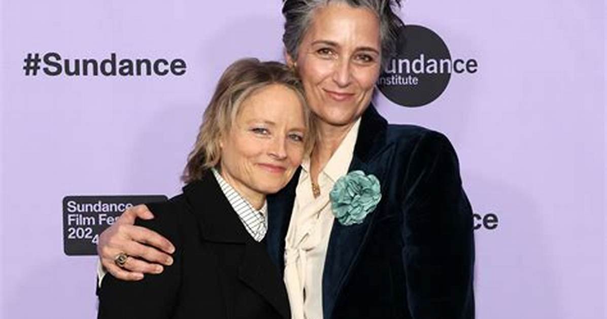Jodie Foster and Wife Alexandra Hedison in Photos Rare Public Outings and Red
