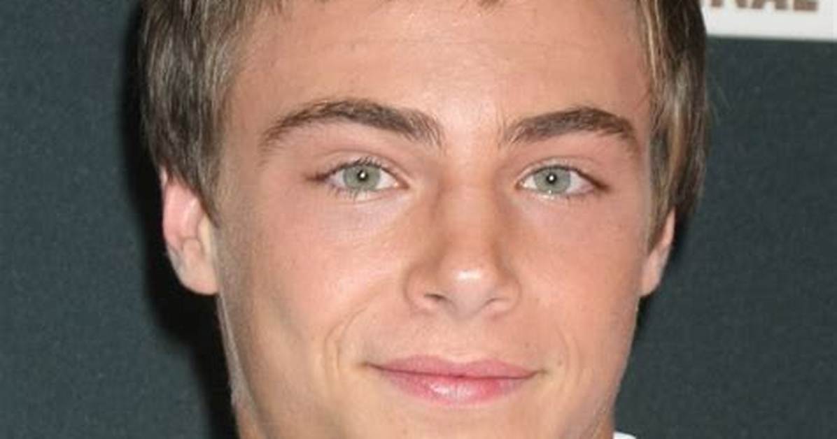 Kevin Quinn Relationship Clues Ring Rumors and Social