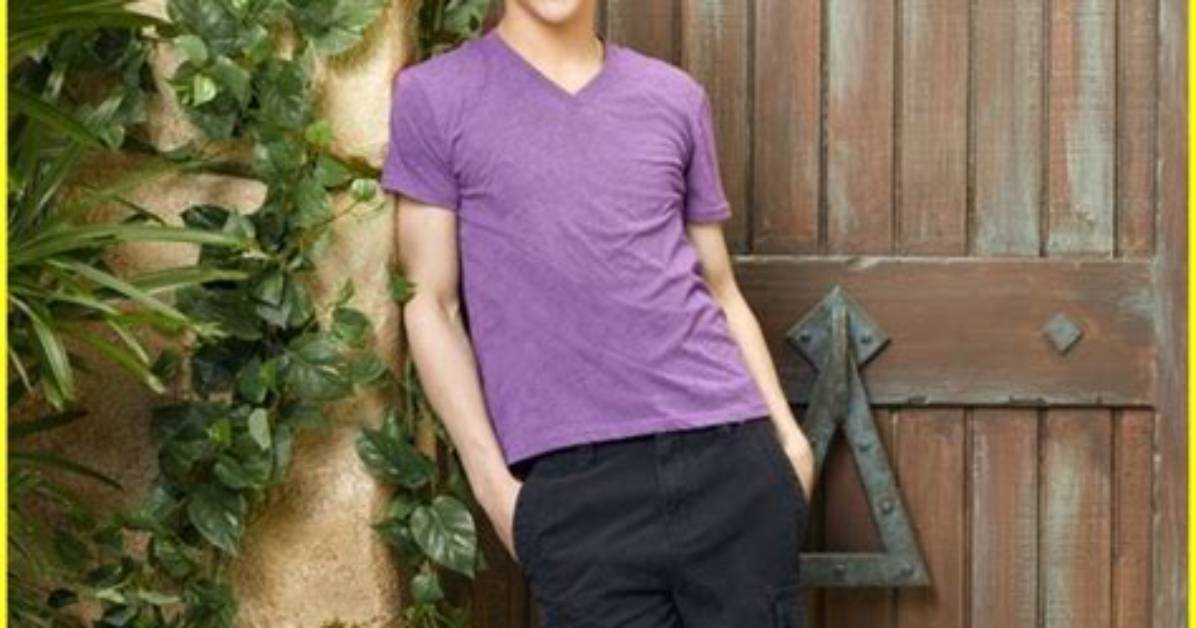 Mitchel Musso S Pair of Kings