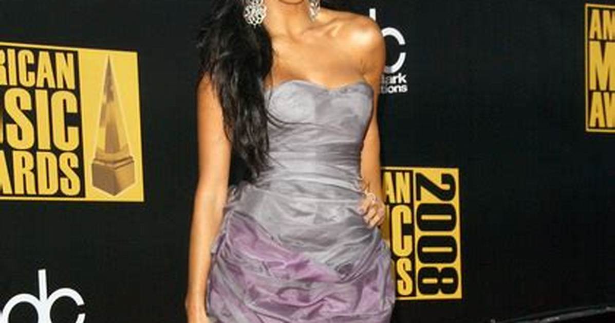 Nicole Scherzinger Height in Feet Fact Check Truth Behind The