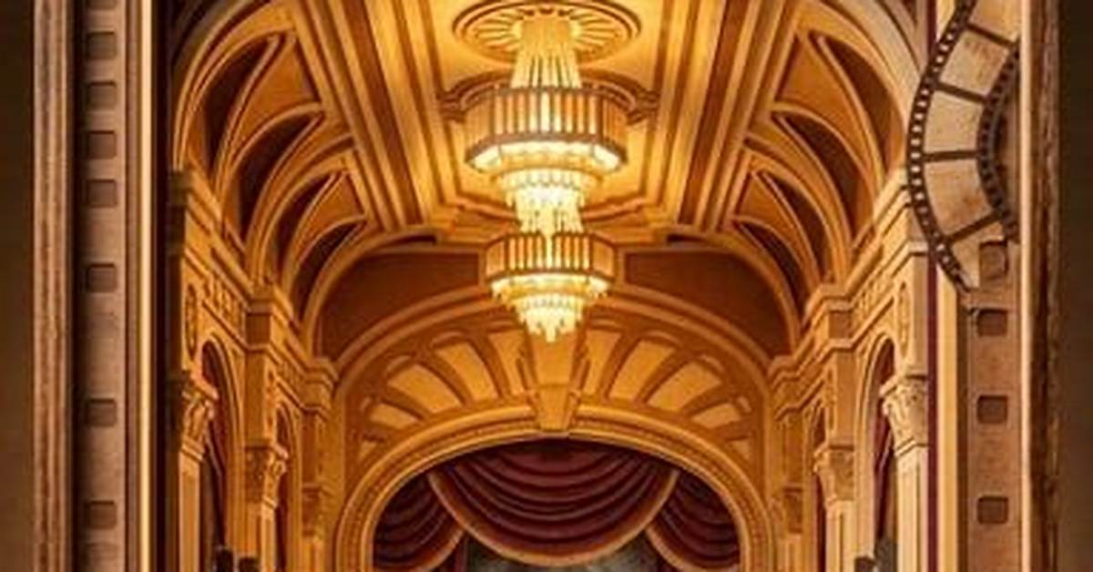 Nostalgic for the Present Theatrical Cut How Sia Handed the Stage To