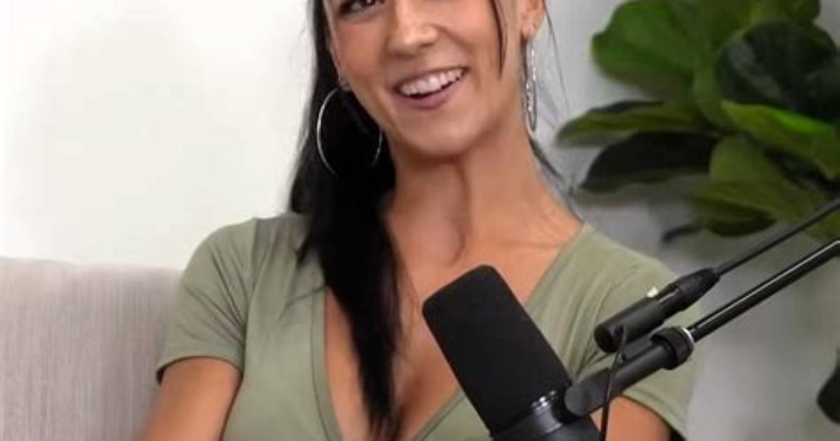 Sarah Illustrates Pregnancy Rumors How The