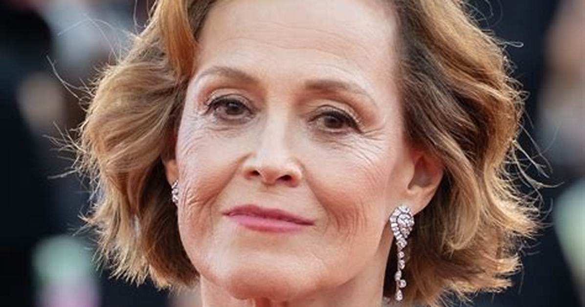 Sigourney Weaver S Ageless Screen Presence How the 76 Year Old Stuns In