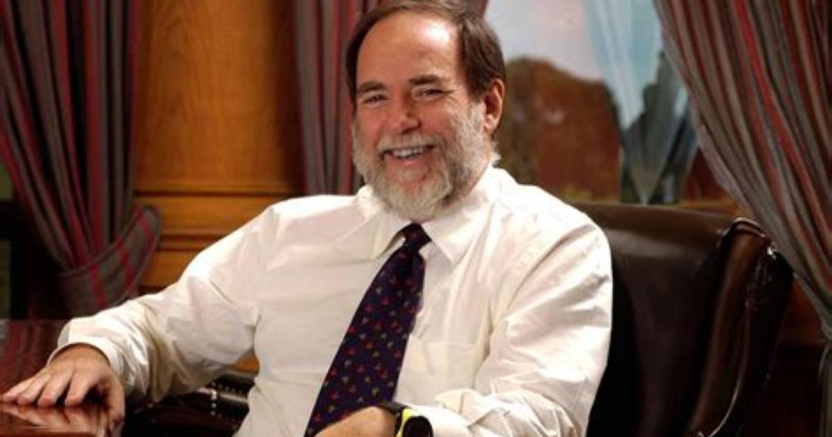 Sold at the Peak How Nicky Oppenheimer Cashed out of De Beers for Five Times Its