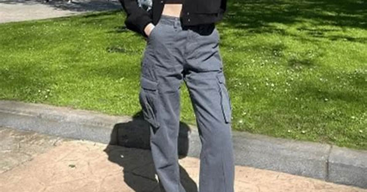 Style Breakdown Real World Fit and Look of the Alo Yoga Quarter Zip