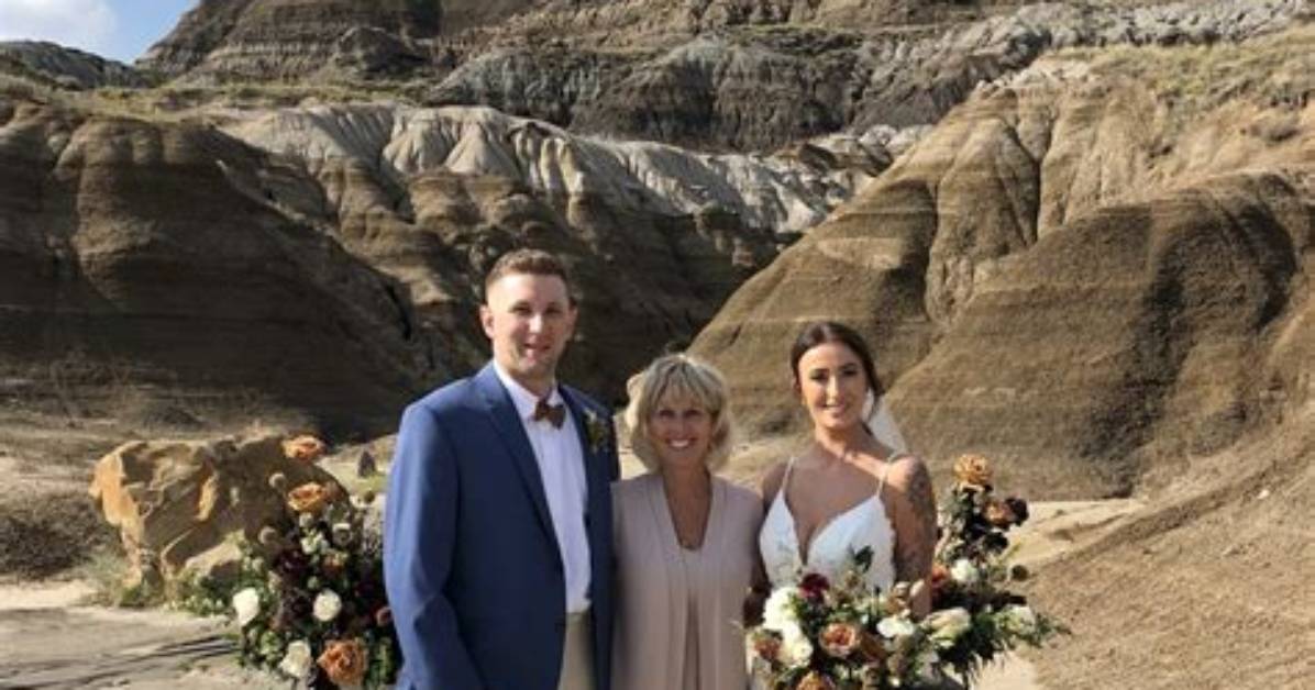 The 30 Minute Wedding Rescue How Hobby Lobby Bouquets Saved a Viral Bride S Walk Down The