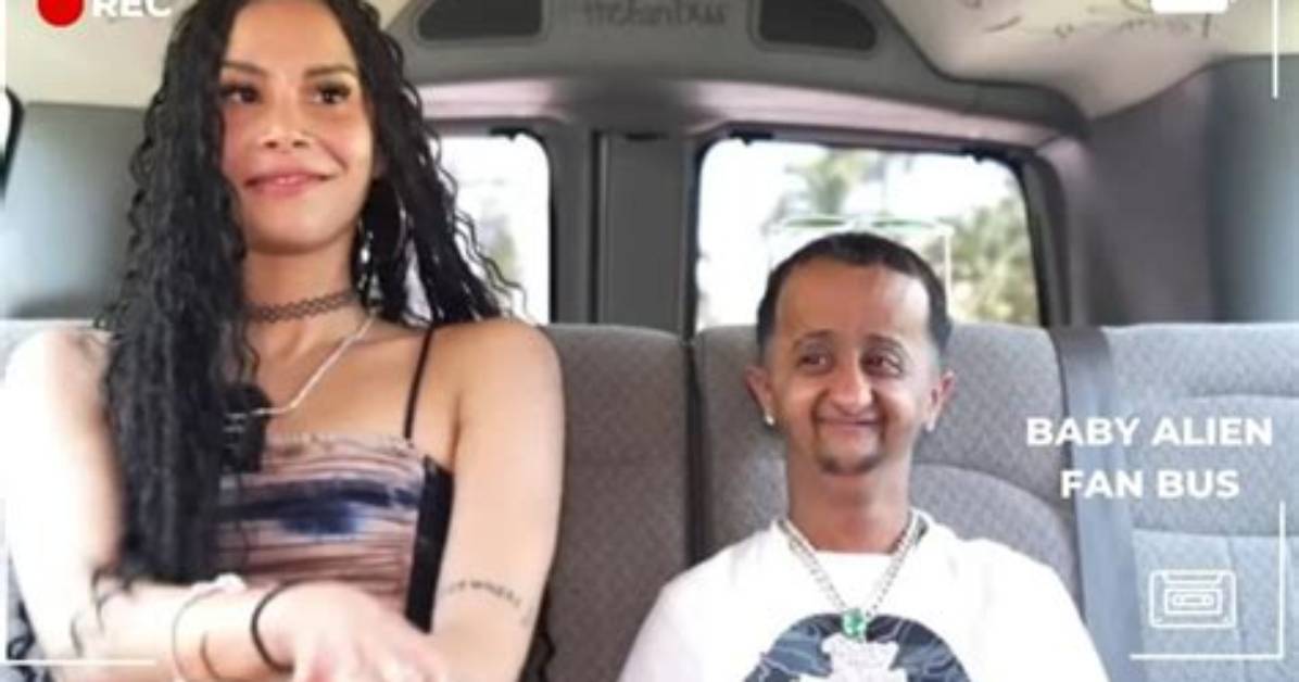 The Baby Alien Fan Bus Craze Everything You Need To