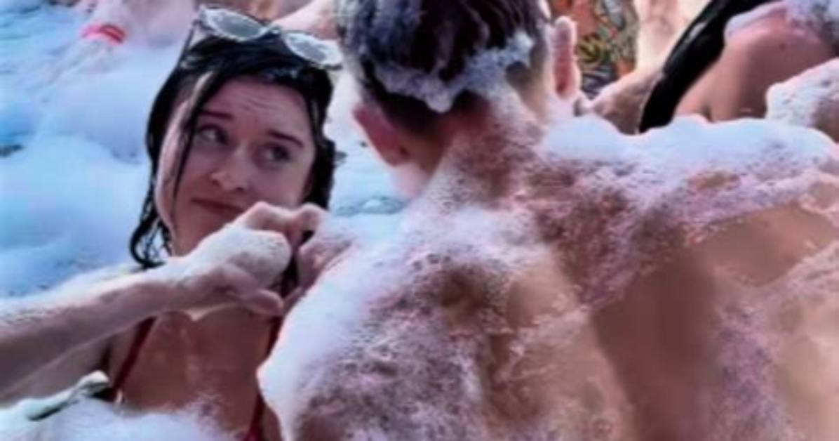 Watch the Viral Red Bikini Dance the Spanish Party Clip That Broke The