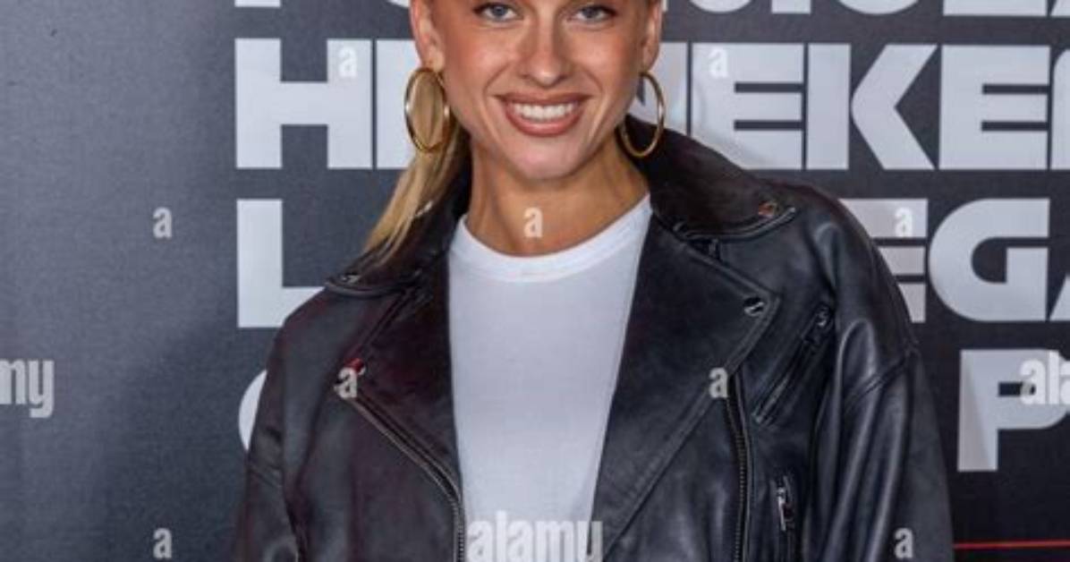 Why Is Xandra Pohl Trending the Anatomy of an Influencer